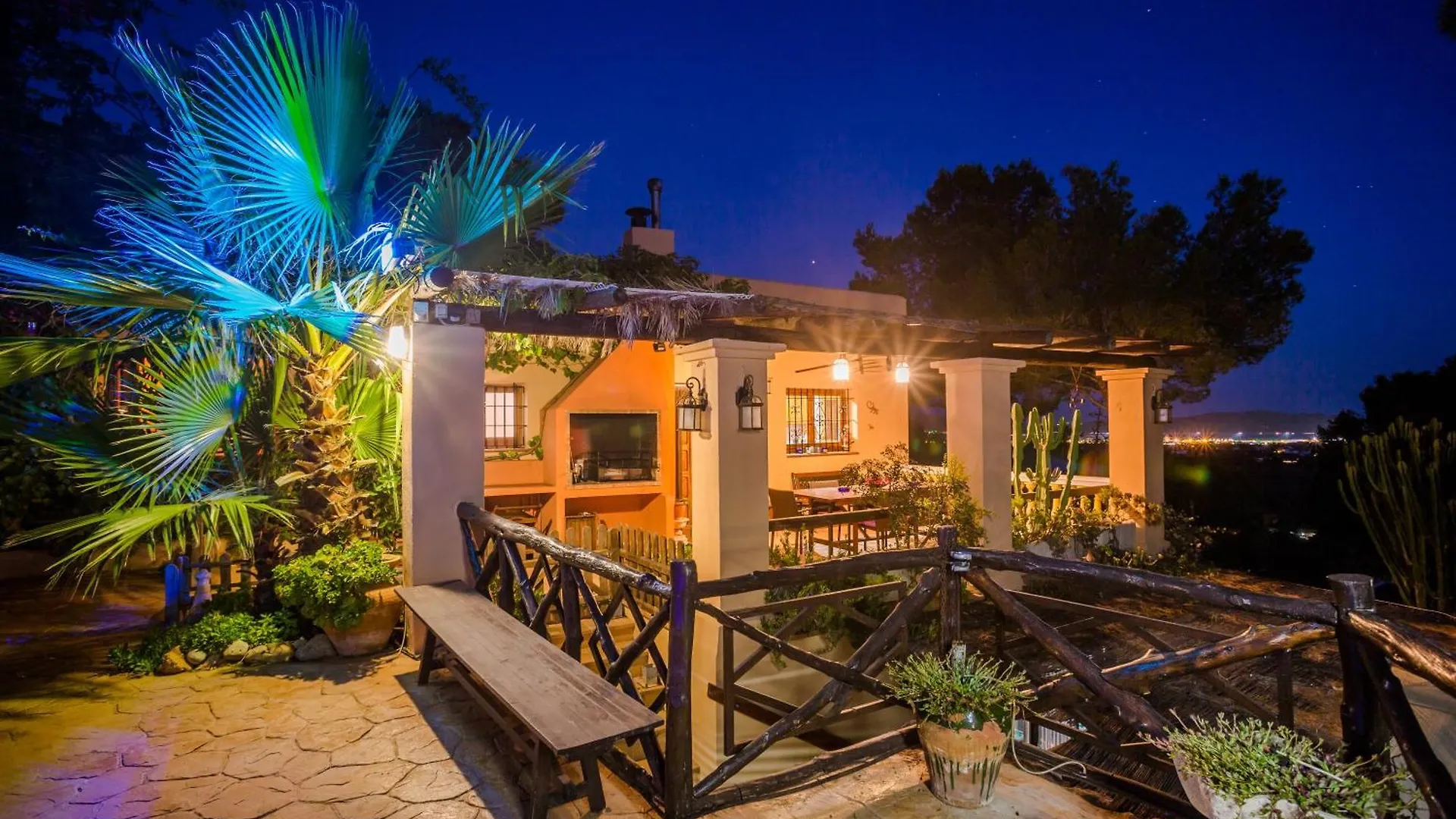 Villa De Montana Gran Piscina Sant Jordi de ses Salines 別荘